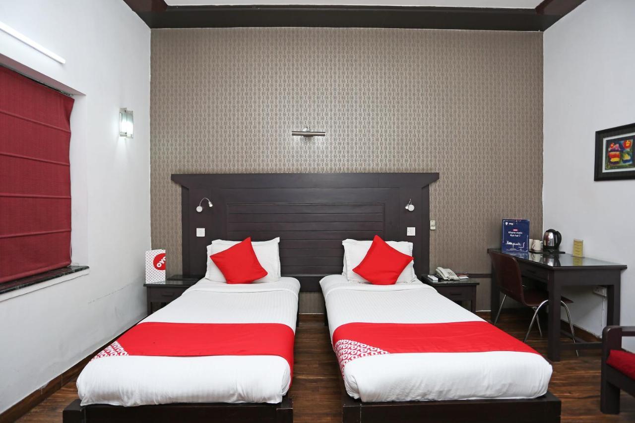 Hotel Chalet New Delhi Eksteriør bilde
