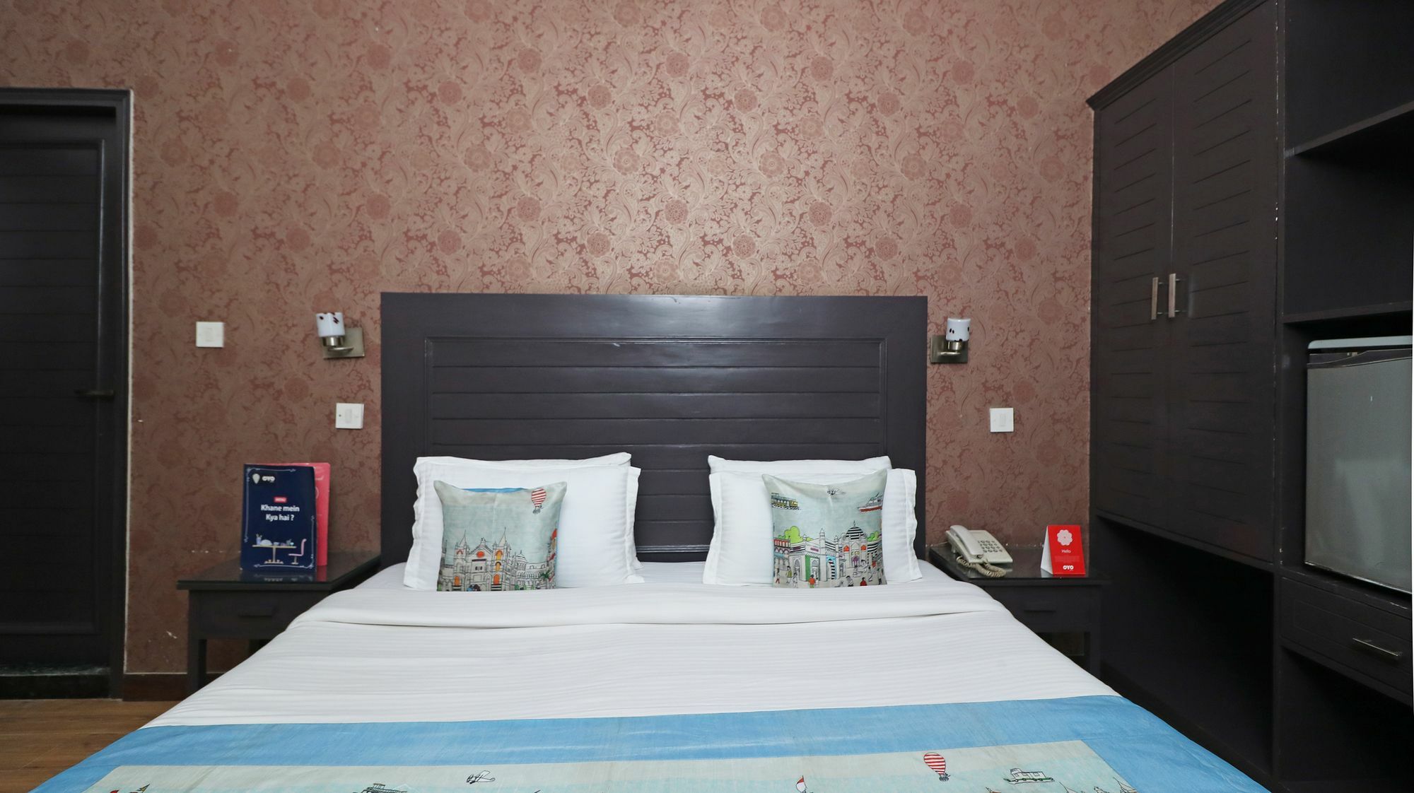 Hotel Chalet New Delhi Eksteriør bilde