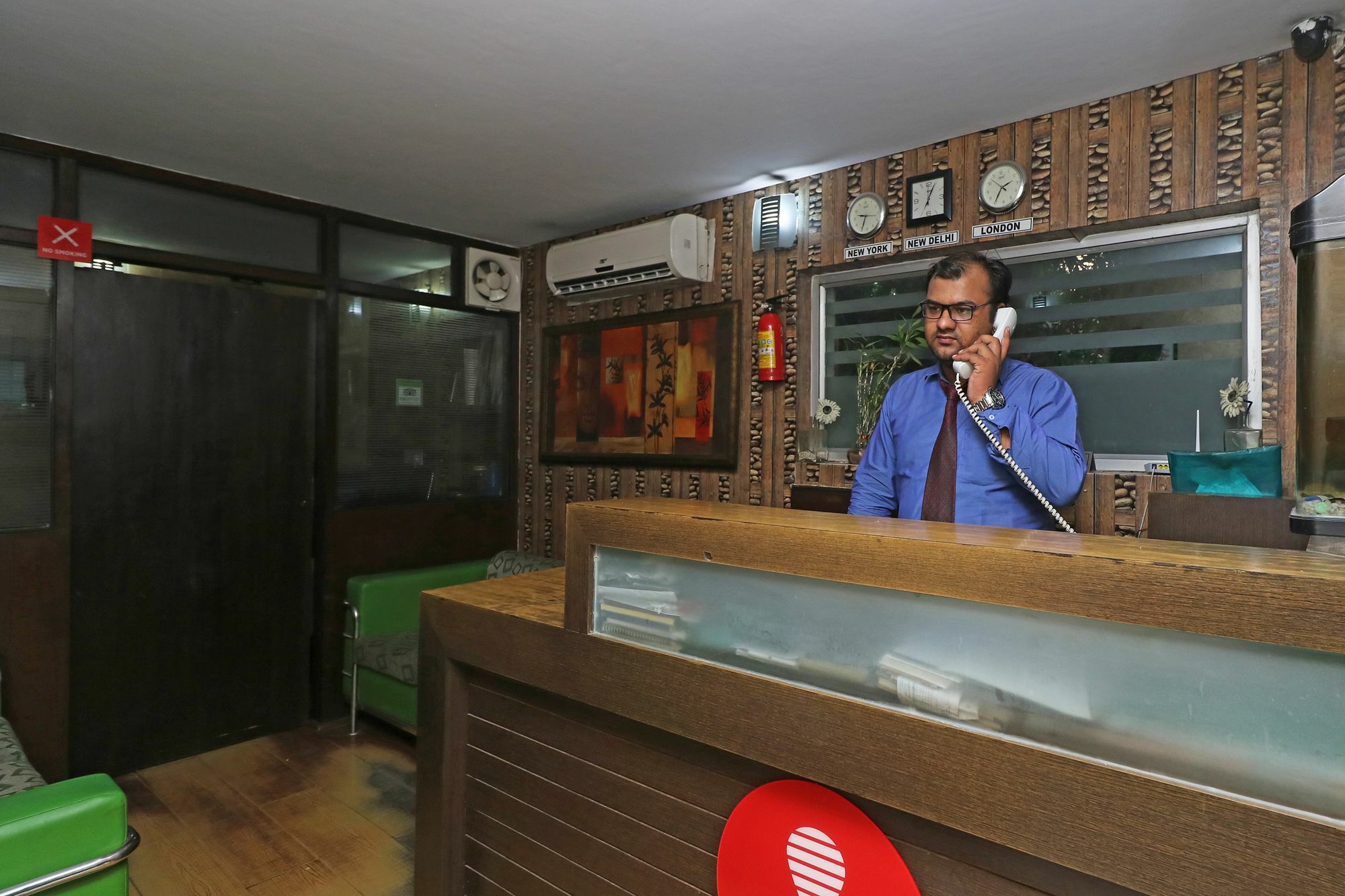 Hotel Chalet New Delhi Eksteriør bilde