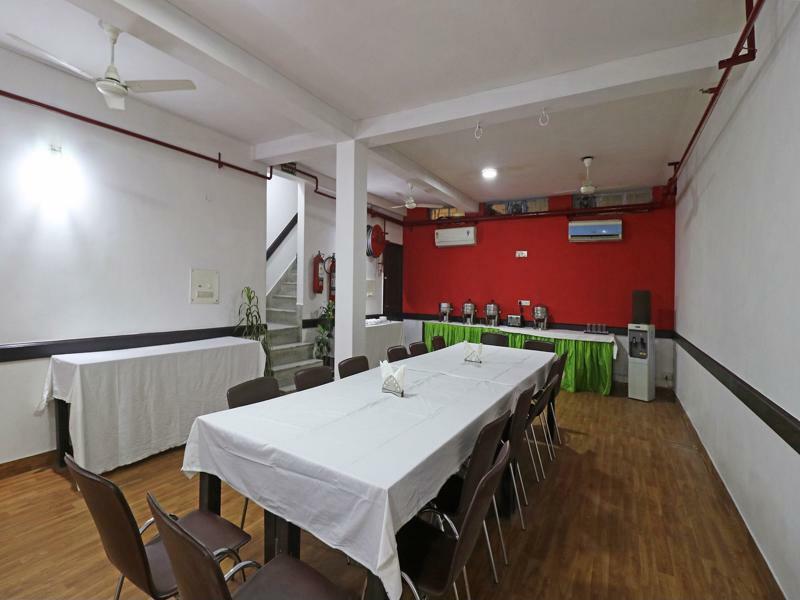Hotel Chalet New Delhi Eksteriør bilde
