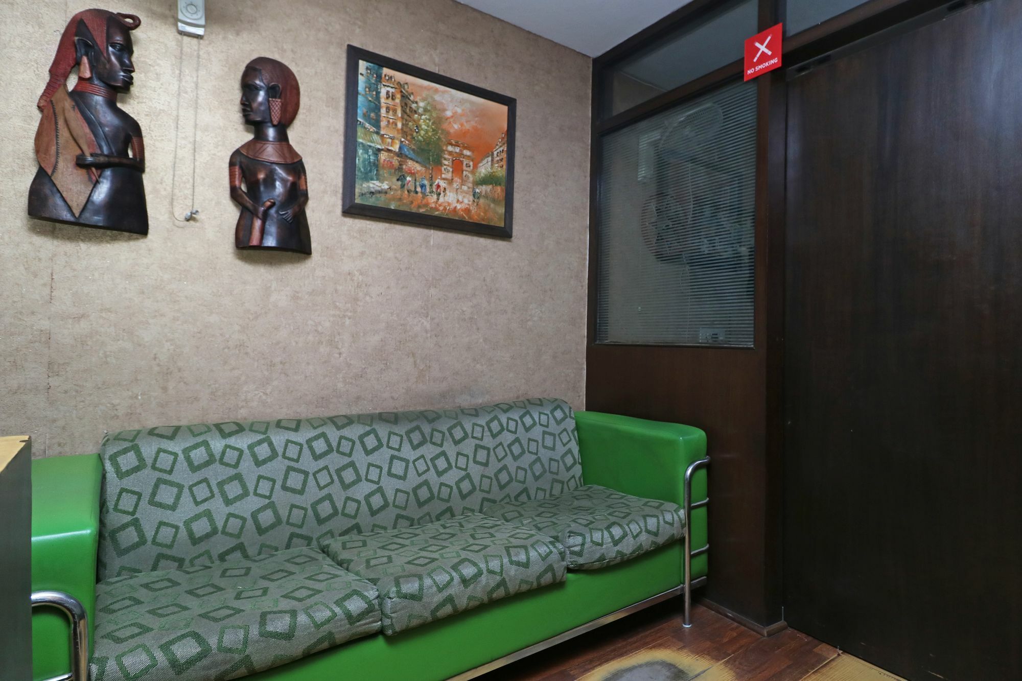 Hotel Chalet New Delhi Eksteriør bilde