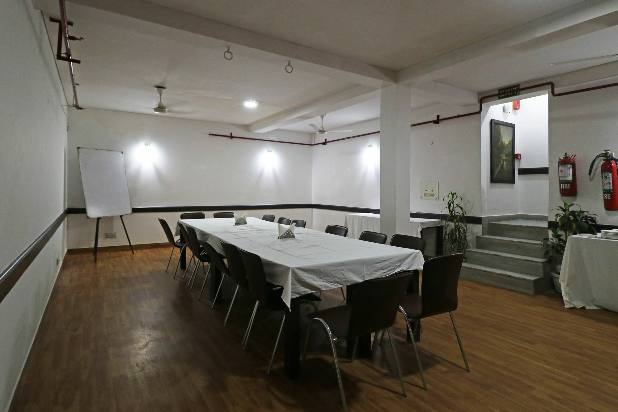 Hotel Chalet New Delhi Eksteriør bilde