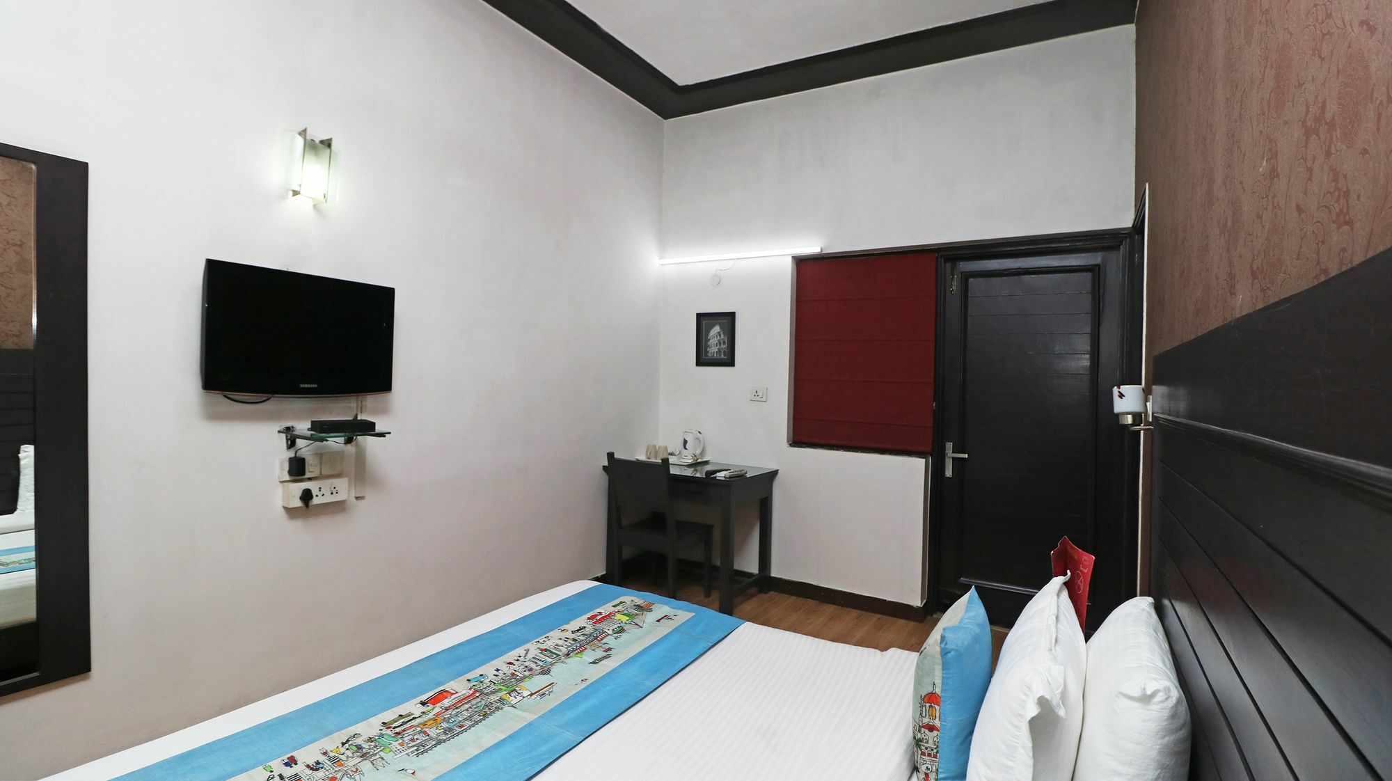 Hotel Chalet New Delhi Eksteriør bilde