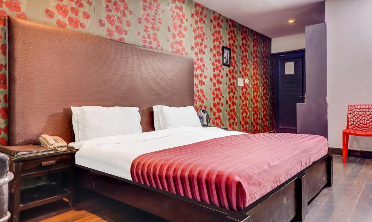 Hotel Chalet New Delhi Eksteriør bilde